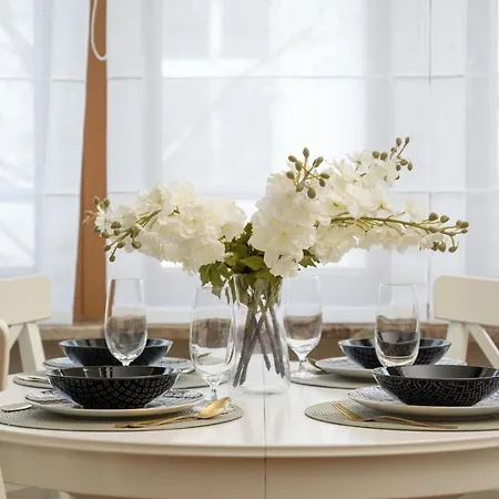 Aesthetic One Bedroom In By Renters アパート