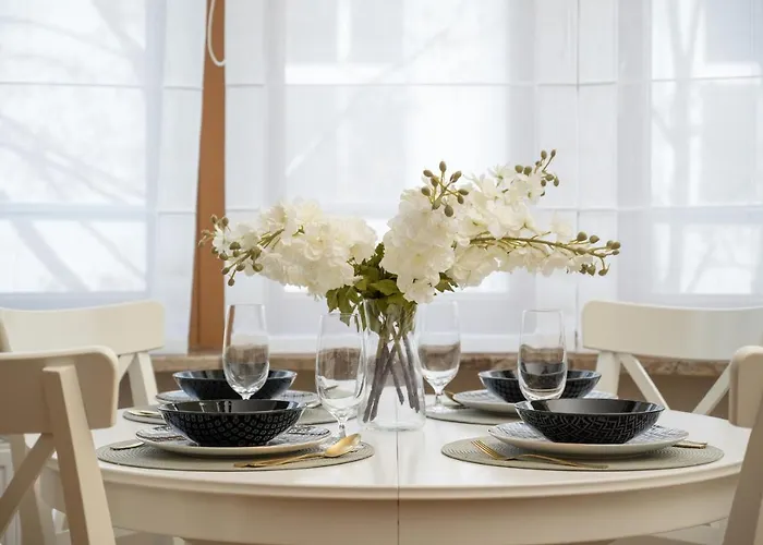 Aesthetic One Bedroom In By Renters Apartament