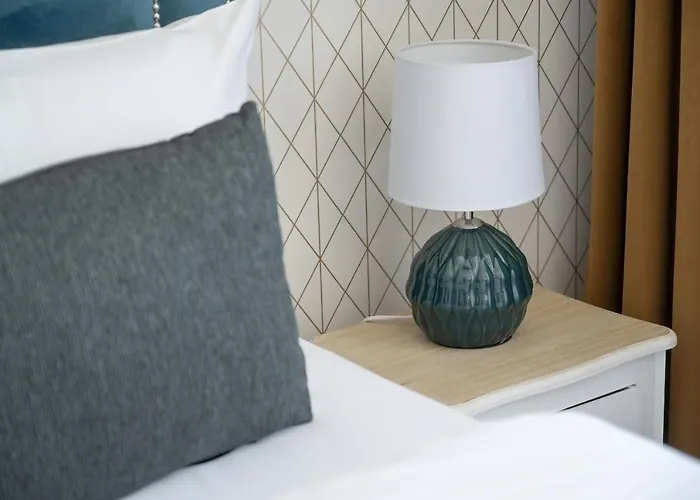 Aesthetic One Bedroom In By Renters Apartament *