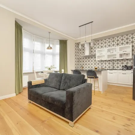 Aesthetic One Bedroom In By Renters * Wroclaw